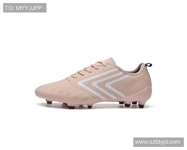 中学生足球鞋选购指南助你在球场上尽显风采与实力